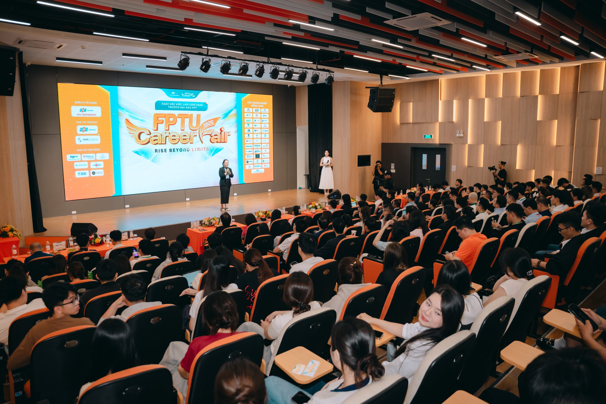 KẾT NỐI DOANH NGHIỆP – MỞ RỘNG CƠ HỘI CHO SINH VIÊN FPT ĐÀ NẴNG